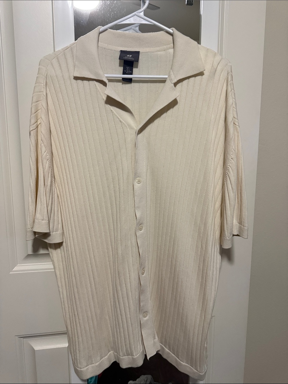 H&M Men's Cream Ribbed Short-Sleeve Button-Down Shirt